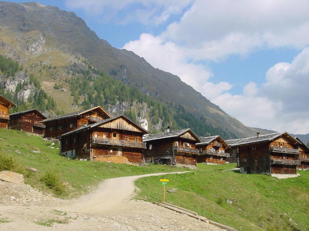 Apartmenthaus Gutwenger Innervillgraten Exterior foto